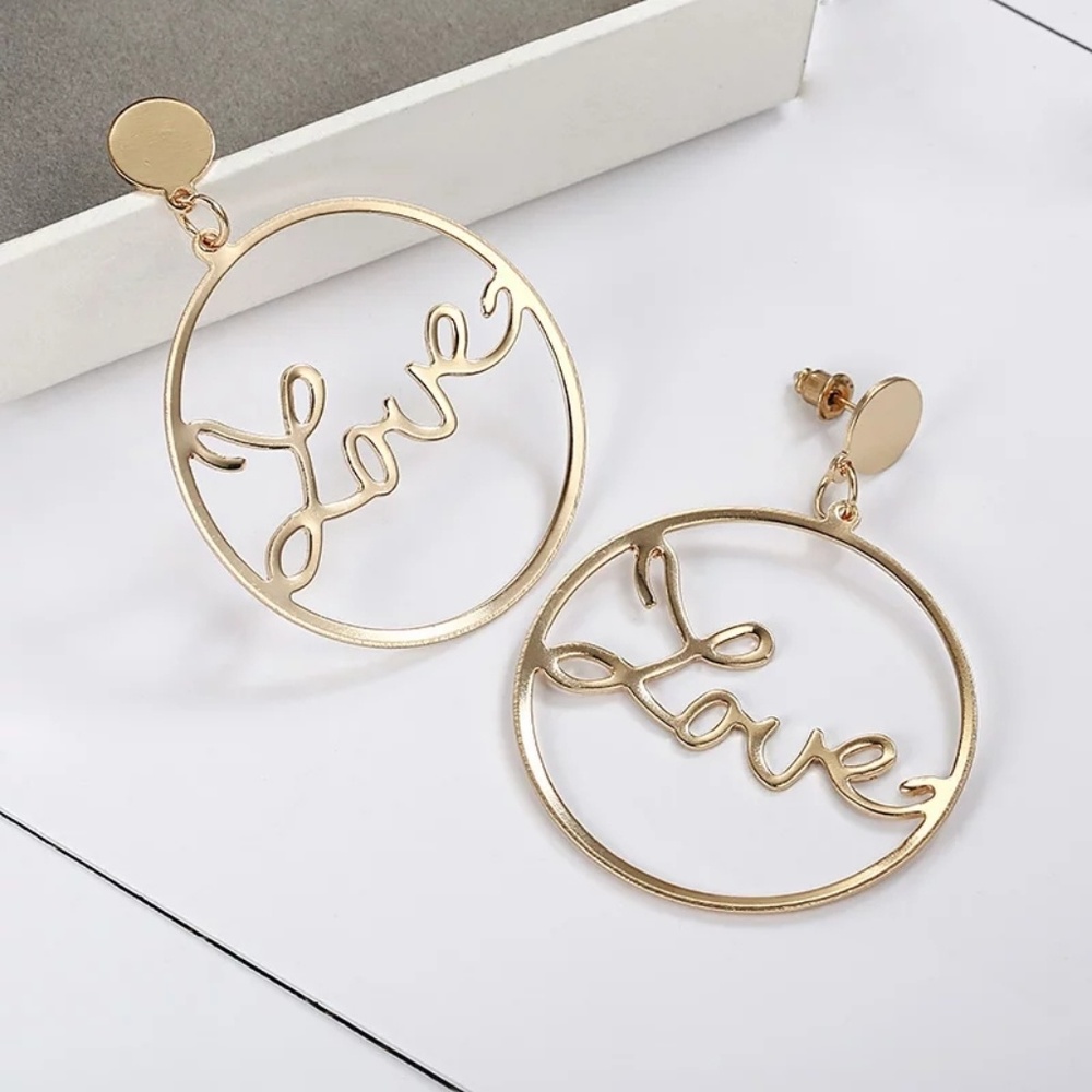 *Last one* 2 pcs Love  large  earrings jewerly - Picture 4 of 5